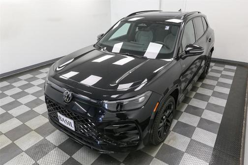 2025 Volkswagen Tiguan 2.0T SE R-Line Black