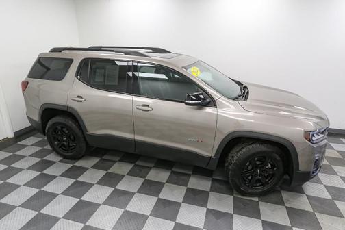 2022 GMC Acadia AT4