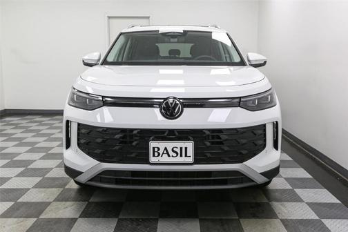 Pure White 2026 Volkswagen Tiguan 2.0T SE