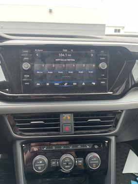 2024 Volkswagen Taos 1.5T SE Black