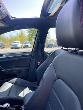 2019 Volkswagen Golf GTI 2.0T SE
