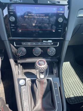 2019 Volkswagen Golf GTI 2.0T SE