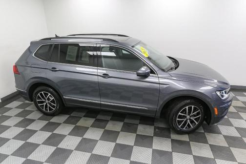 Platinum Gray Metallic 2021 Volkswagen Tiguan 2.0T SE