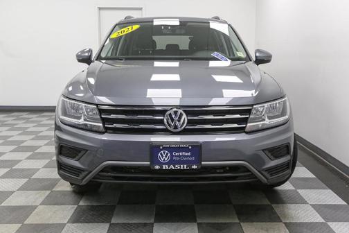 Platinum Gray Metallic 2021 Volkswagen Tiguan 2.0T SE