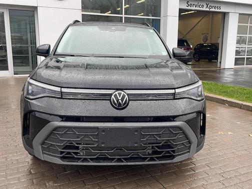 2025 Volkswagen Taos 1.5T SE Black