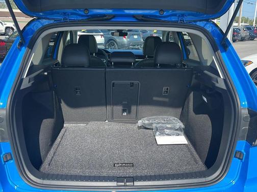 2025 Volkswagen Taos 1.5T SE Black