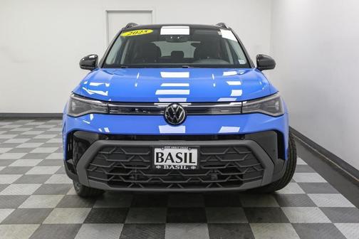 2025 Volkswagen Taos 1.5T SE Black