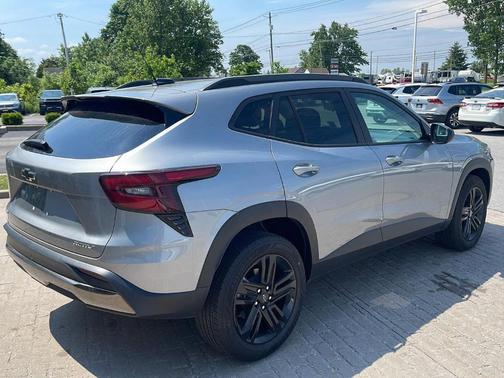 Sterling Gray Metallic 2025 Chevrolet Trax ACTIV