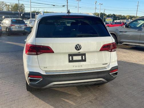 2024 Volkswagen Taos 1.5T SE