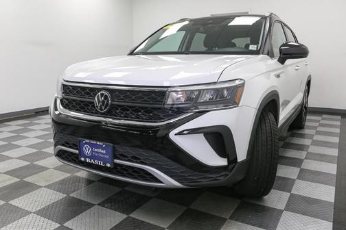 2024 Volkswagen Taos 1.5T SE