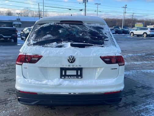 2022 Volkswagen Tiguan 2.0T SE