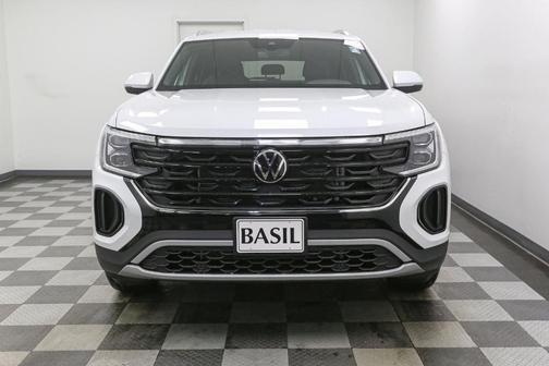 Opal White Pearl 2026 Volkswagen Atlas Cross Sport 2.0T SE