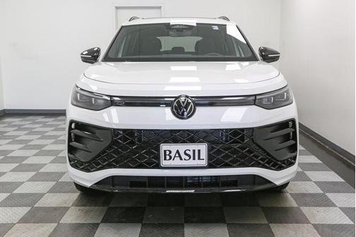 2025 Volkswagen Tiguan 2.0T SE R-Line Black