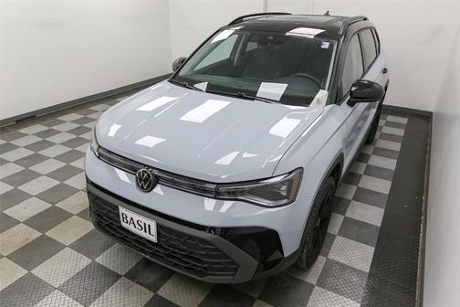 2025 Volkswagen Taos 1.5T SE Black