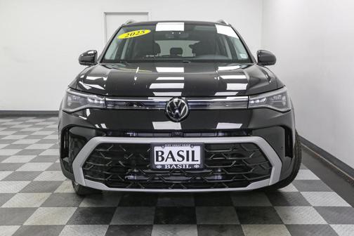 2025 Volkswagen Taos 1.5T SEL