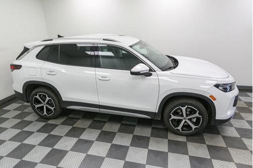 2025 Volkswagen Tiguan 2.0T SE