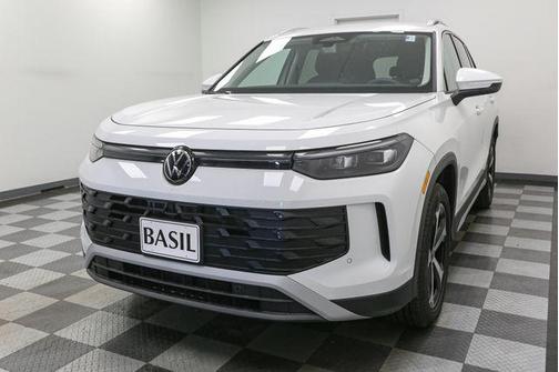2025 Volkswagen Tiguan 2.0T SE
