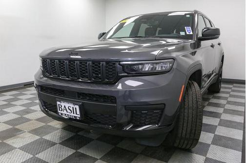 2023 Jeep Grand Cherokee L Laredo
