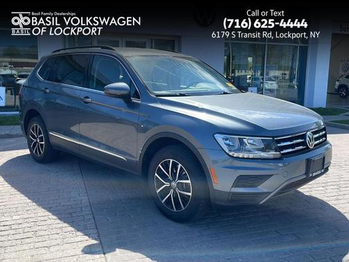 Platinum Gray Metallic 2021 Volkswagen Tiguan 2.0T SE