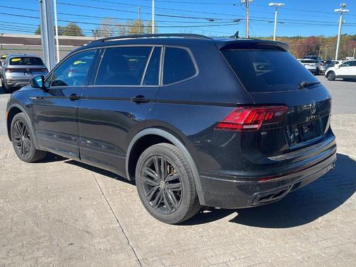 2022 Volkswagen Tiguan 2.0T SE R-Line Black