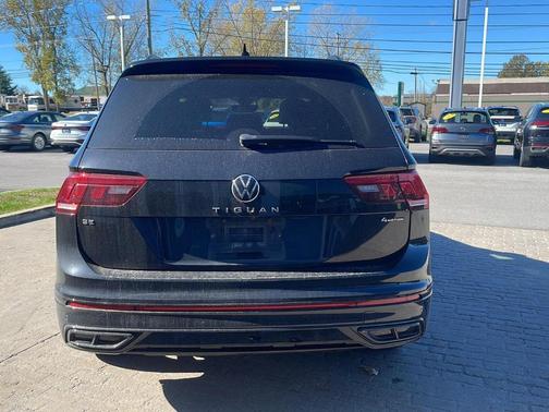 2022 Volkswagen Tiguan 2.0T SE R-Line Black