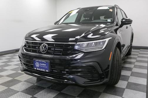 2022 Volkswagen Tiguan 2.0T SE R-Line Black