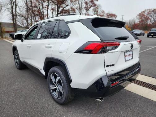2025 Toyota RAV4 Hybrid SE