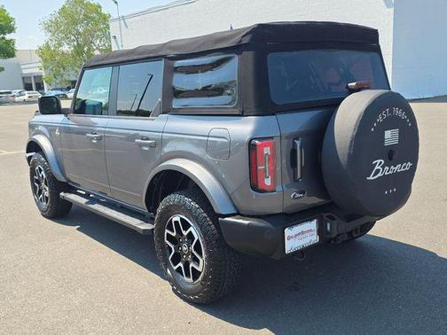 Gray Metallic 2021 Ford Bronco Outer Banks