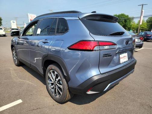 2025 Toyota Corolla Cross XLE