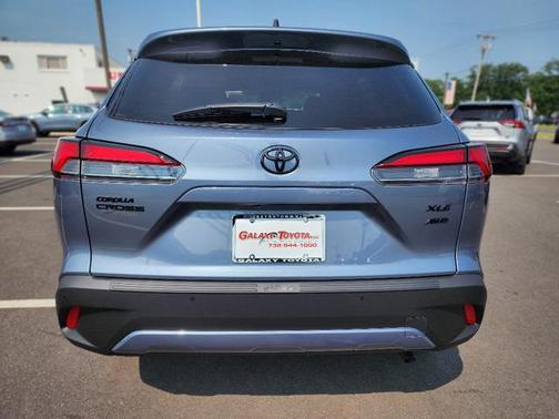 2025 Toyota Corolla Cross XLE