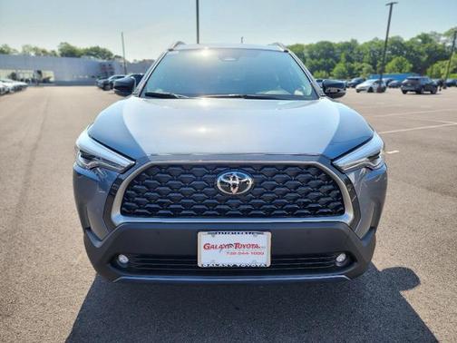 2025 Toyota Corolla Cross XLE