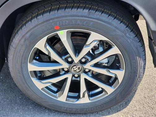 2025 Toyota Corolla Cross XLE