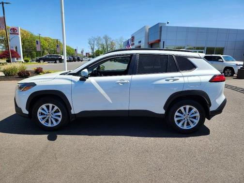 2022 Toyota Corolla Cross LE