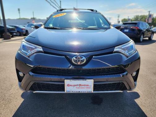 2017 Toyota RAV4 SE