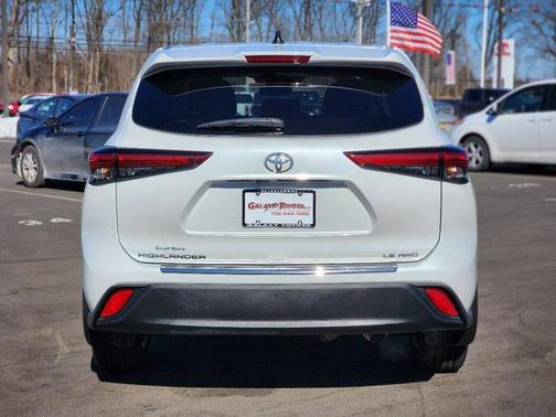 2023 Toyota Highlander LE