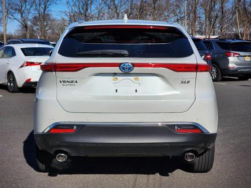 2024 Toyota Venza XLE
