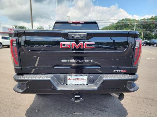 2025 GMC Sierra 2500 AT4