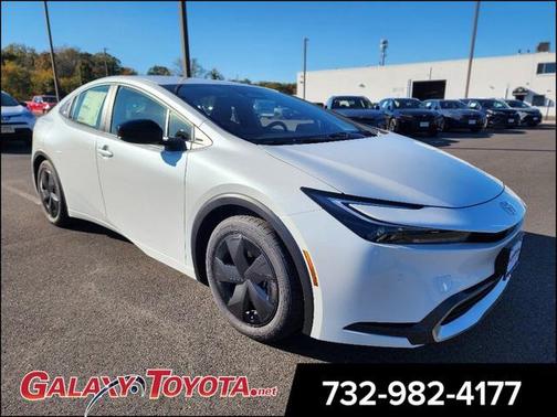 2026 Toyota Prius Plug-In Hybrid SE