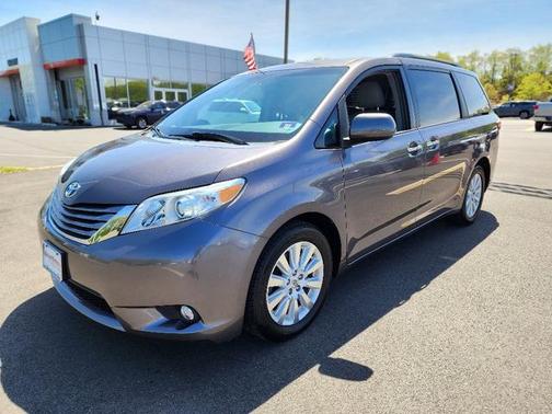 2015 Toyota Sienna XLE