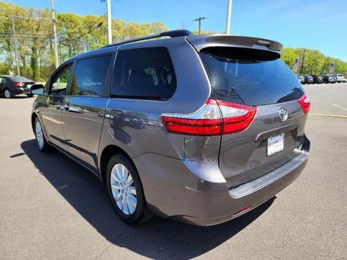 2015 Toyota Sienna XLE