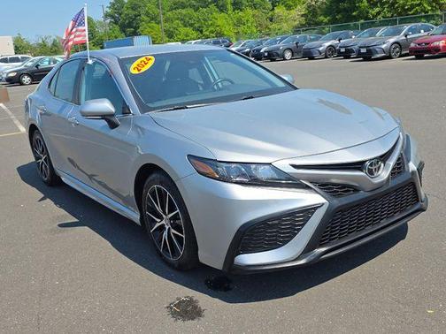 Celestial Silver Metallic 2024 Toyota Camry SE