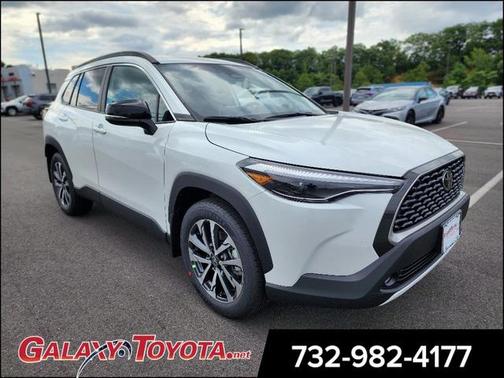 2025 Toyota Corolla Cross XLE