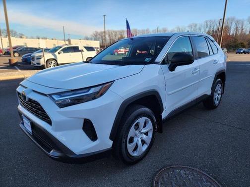 2023 Toyota RAV4 LE