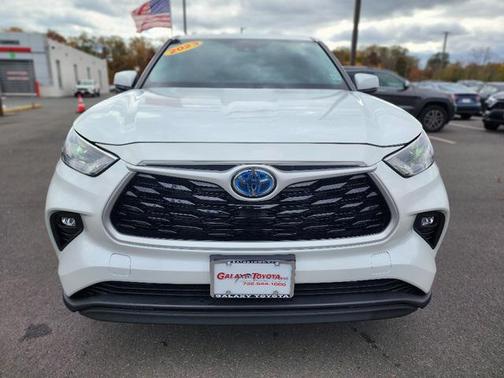 2023 Toyota Highlander Hybrid LE