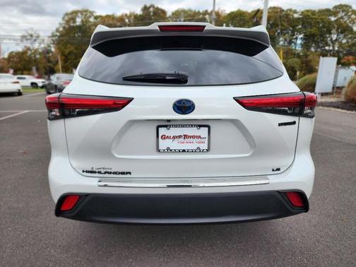 2023 Toyota Highlander Hybrid LE