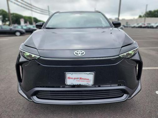 2025 Toyota bZ4X XLE