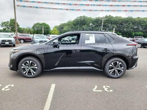 2025 Toyota bZ4X XLE