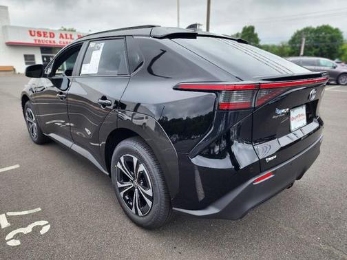 2025 Toyota bZ4X XLE