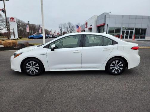 2020 Toyota Corolla Hybrid LE