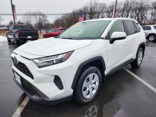 2023 Toyota RAV4 LE